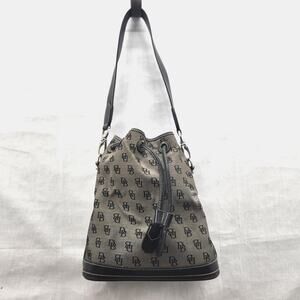 VTG Dooney & Burke Bucket Bag Purse Drawstring Tassel Logo Shoulder Black USA